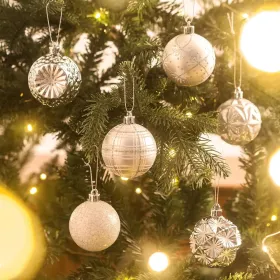 Ornaments For Christmas Trees, 16ct 2.36 Inches White And Silver Shatterproof Christmas Tree Decorations, Luxury Hanging Ball Ornaments For Xmas Holid (Option: WhiteSilver)